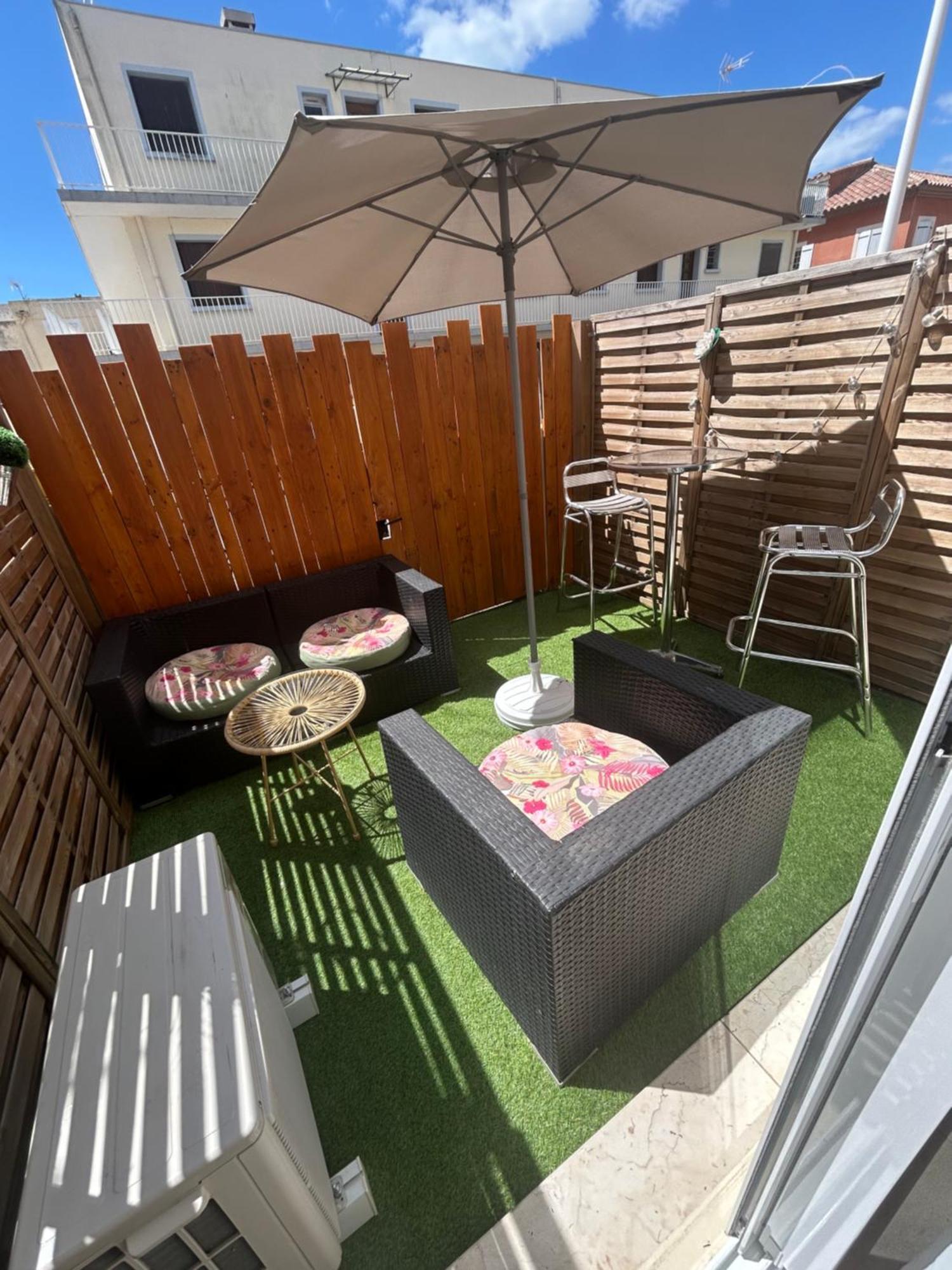 Gstudio Climatise Avec Terrasse 300 M De La Expo Sud Cosy Que Du Bonheur Le Grau-du-Roi